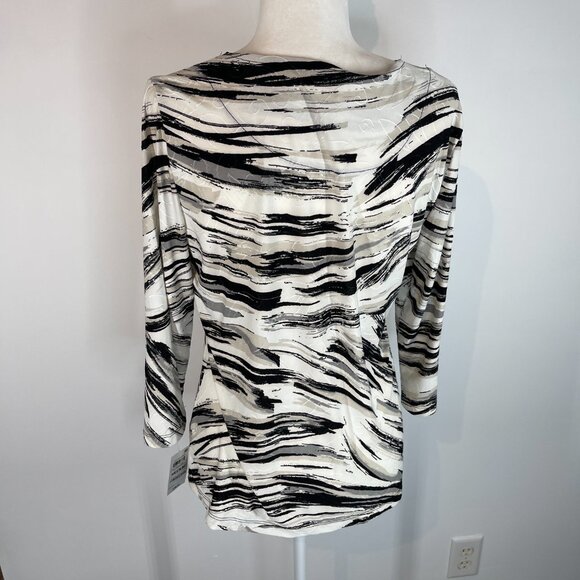 JM Collection NWT Black & White Embellished Blouse size Medium - Picture 4 of 4